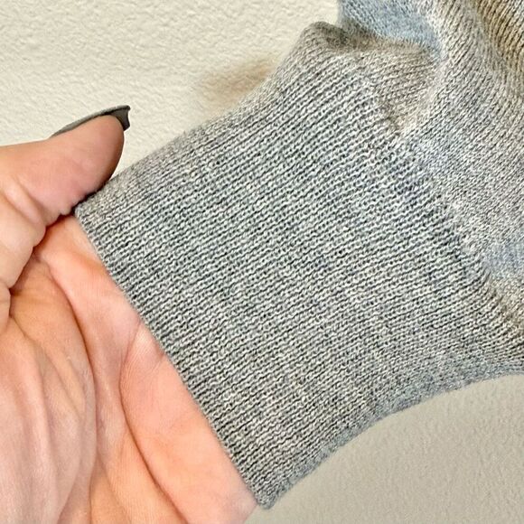 Vintage Cumran 100% Merino Wool Gray Made in Italy V-Neck Men's Sweater Large - Picture 2 of 8